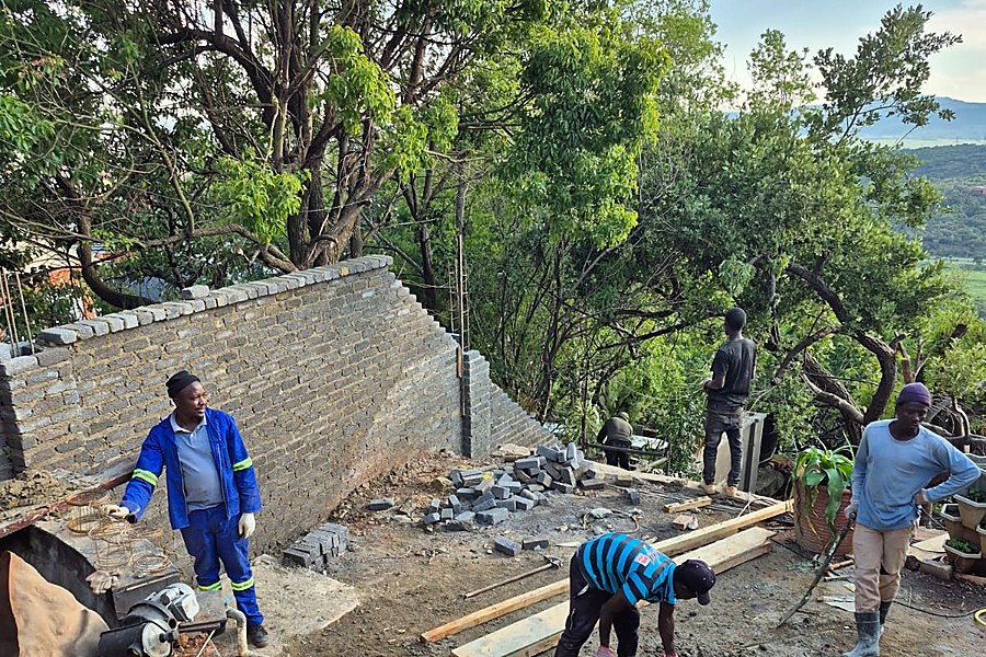 Hillside Retaining Wall Build - Gauteng