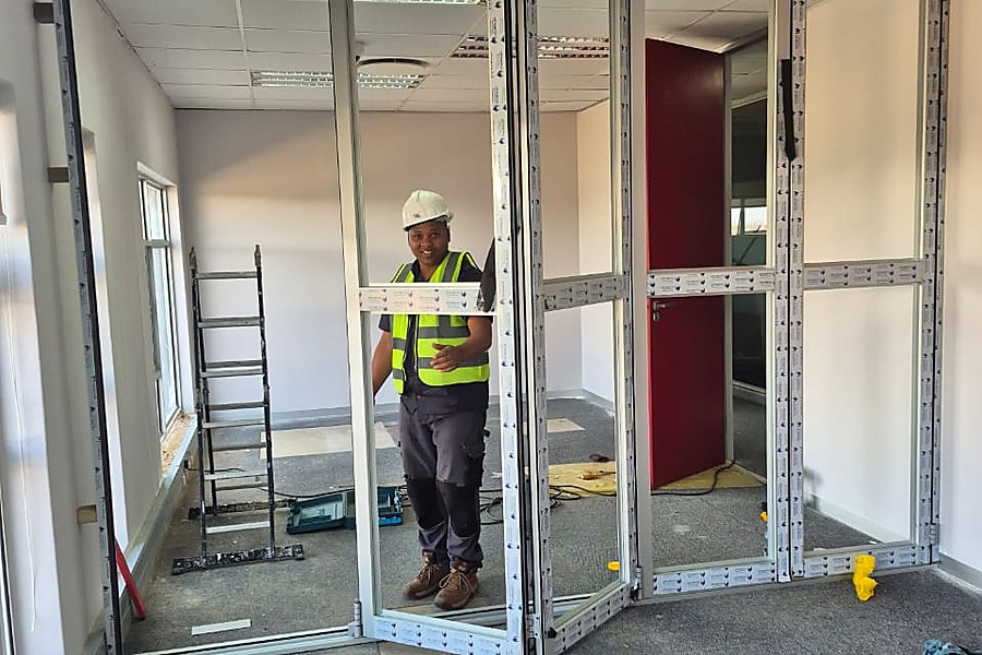 Aluminium Frame Partition Installation - Midrand